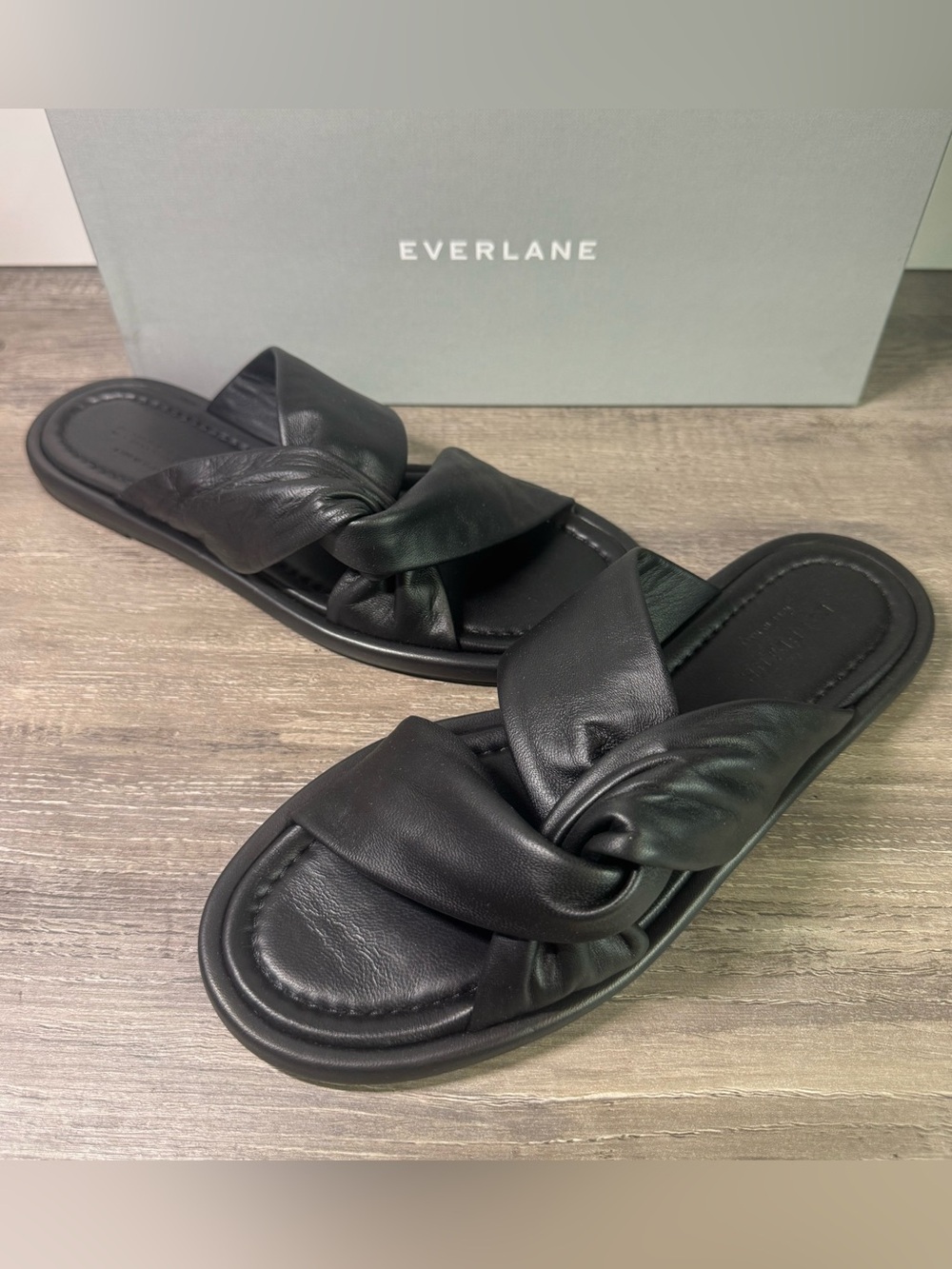 Everlane Black Knotted Leather Slide Sandals - Picture 3 of 10